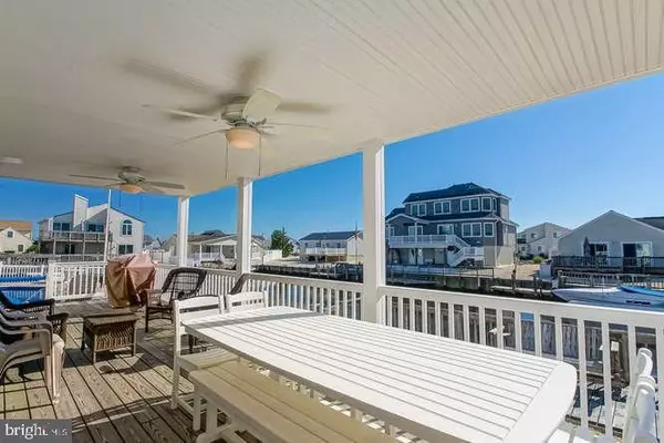 Manahawkin, NJ 08050,105 CLYDE LN