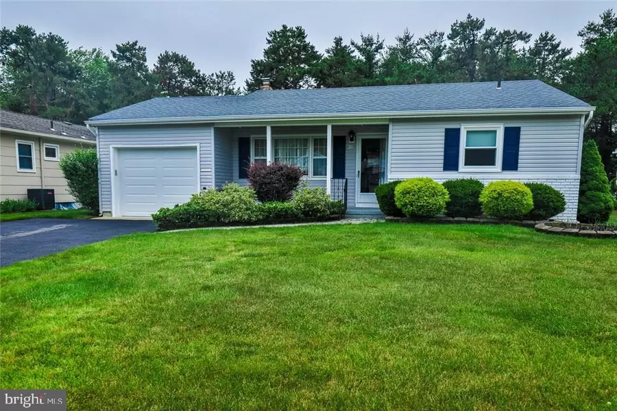 20 CAMBRIDGE CT, Toms River, NJ 08757