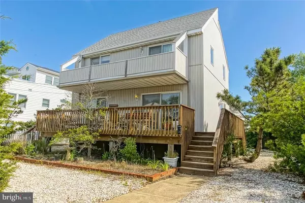 7 W 20TH ST, Long Beach Township, NJ 08008