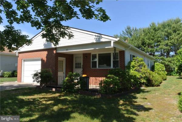 33 WEDGEPORT DR, Toms River, NJ 08757