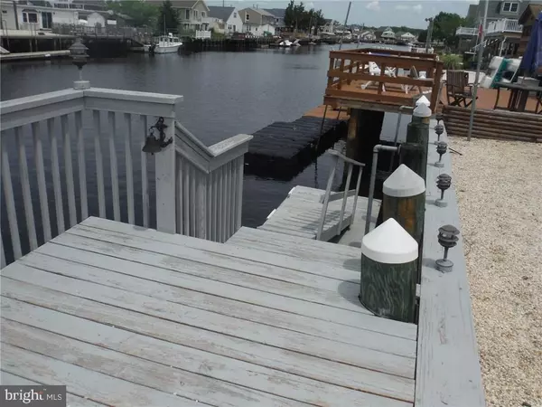 Tuckerton, NJ 08087,7 N CAPTAINS DR