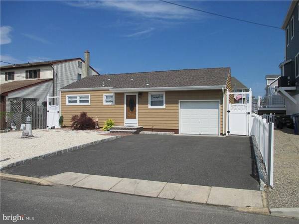 41 NEPTUNE RD, Toms River, NJ 08753