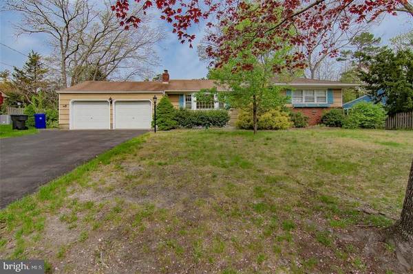 42 MOUNT VERNON DR, Toms River, NJ 08755