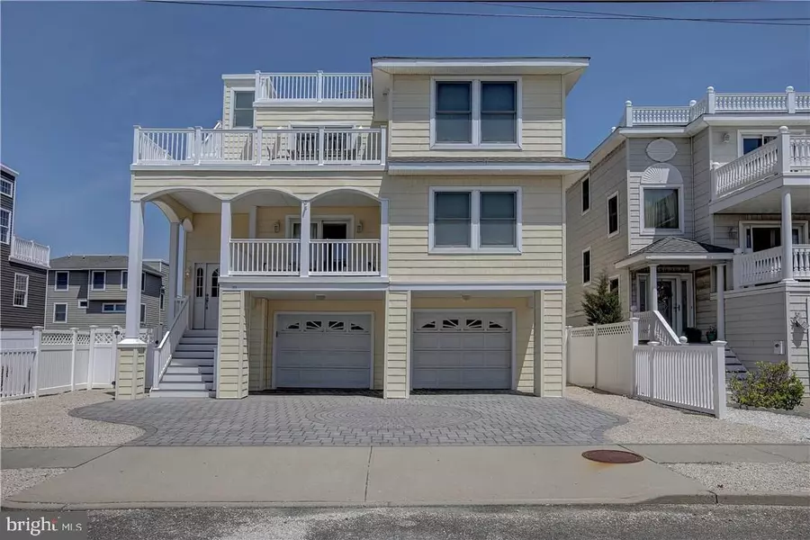 105 W 11TH ST, Ship Bottom, NJ 08008