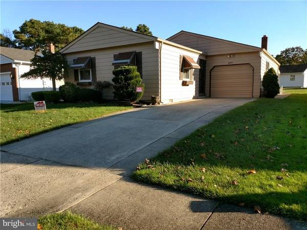 18 LA CASTA CT, Toms River, NJ 08757