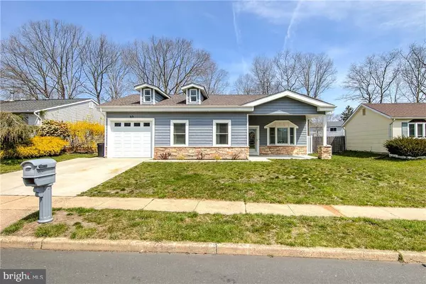 10 MIDSHIP DR, Barnegat, NJ 08005