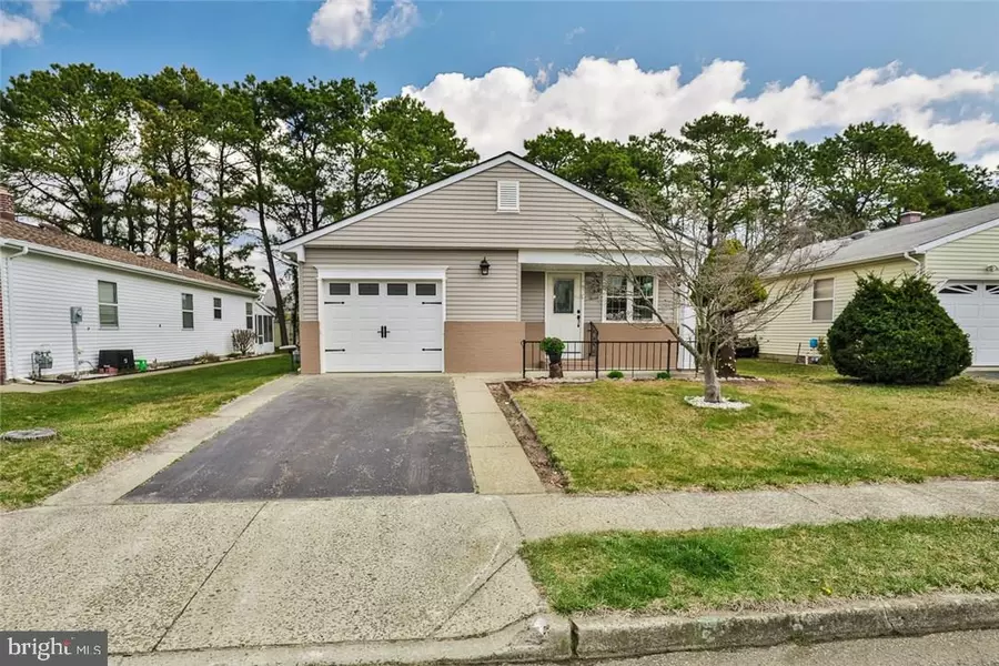 7 DAVENPORT RD W, Toms River, NJ 08757