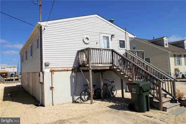 Tuckerton, NJ 08087,807 S GREEN ST