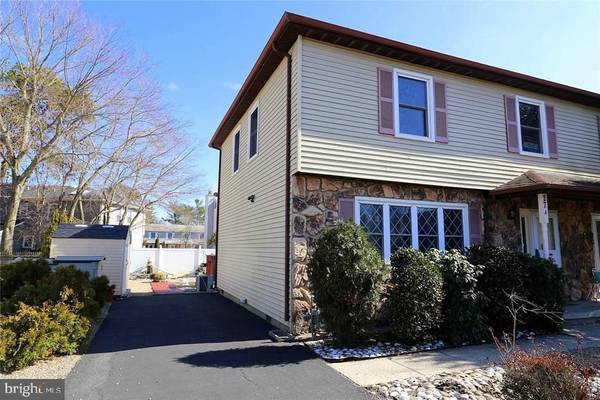 27A DENVILLE ST #A, Barnegat, NJ 08005