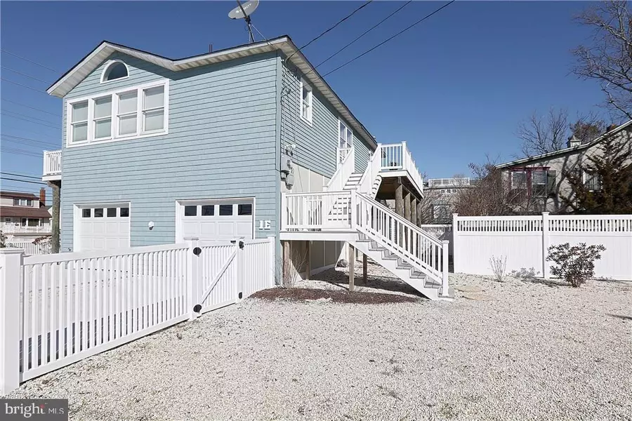 1 E HOBART AVE, Long Beach Township, NJ 08008