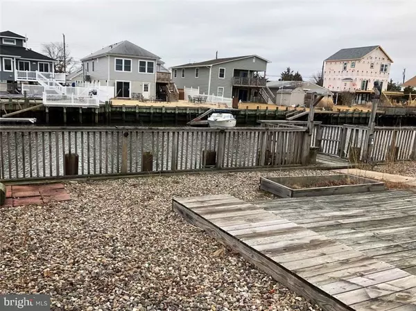 Tuckerton, NJ 08087,15 LAKE HURON DR