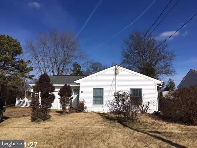 Tuckerton, NJ 08087,8 SILVER LAKE CT