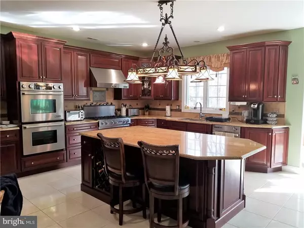 Millstone Township, NJ 08510,2 FRANCIS CT