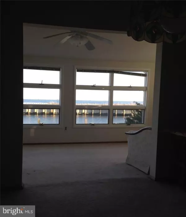 Barnegat, NJ 08005,102 HARBORAGE PL