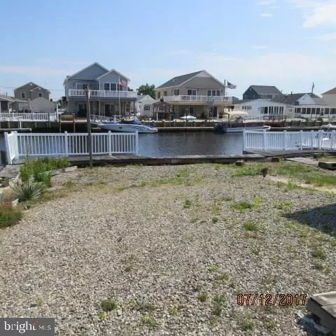 Tuckerton, NJ 08087,18 W HUDSON DR