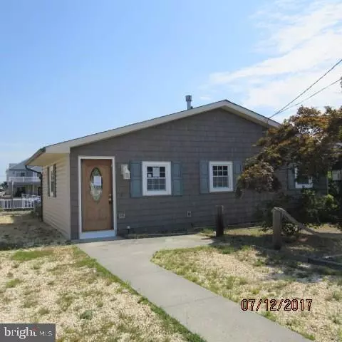 18 W HUDSON DR, Tuckerton, NJ 08087