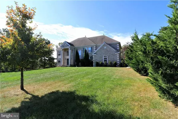 Jackson, NJ 08527,2 FOX DR