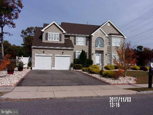 2 NANTUCKET AVE, Barnegat, NJ 08005