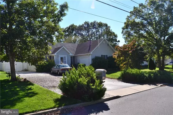 241 BULKHEAD AVE, Manahawkin, NJ 08050