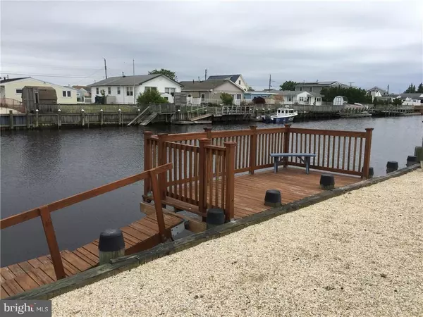 Tuckerton, NJ 08087,9 CRANBURY LAKE DR