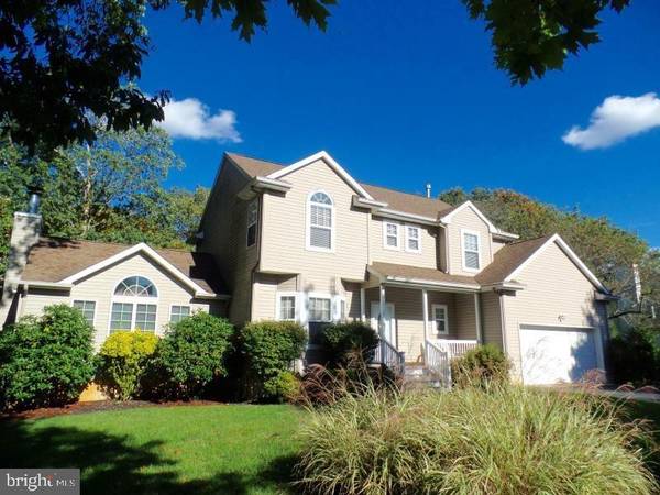 2 COUNTRY WOODS LN, Pine Beach, NJ 08741