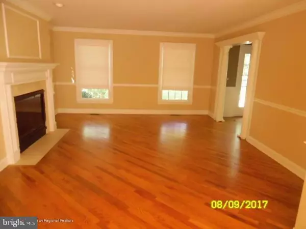 Brielle, NJ 08730,1 N TAMARACK DR