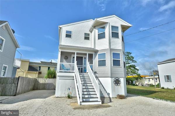 226 W 7TH ST, Ship Bottom, NJ 08008