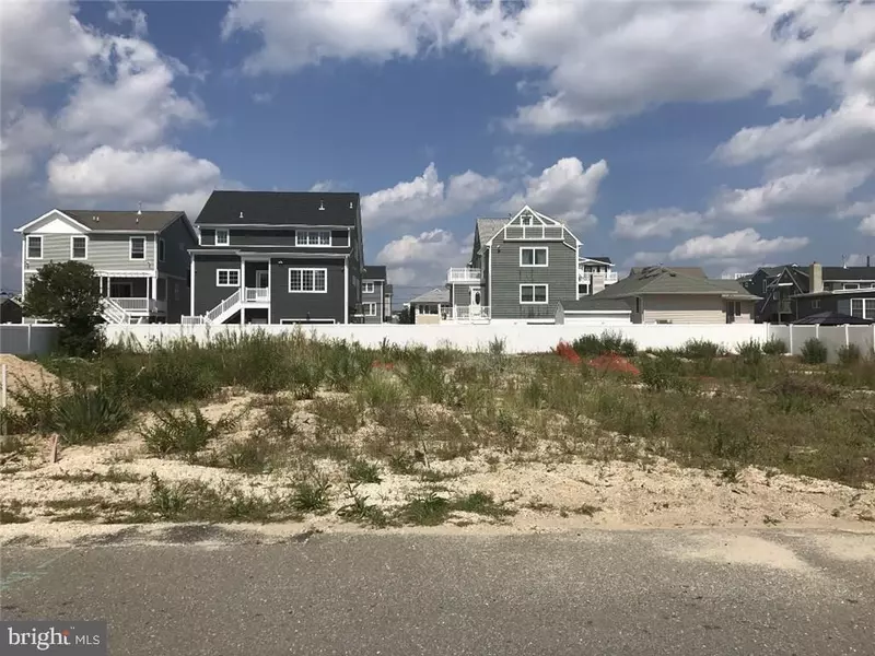 6 9TH AVE, Seaside Heights, NJ 08751