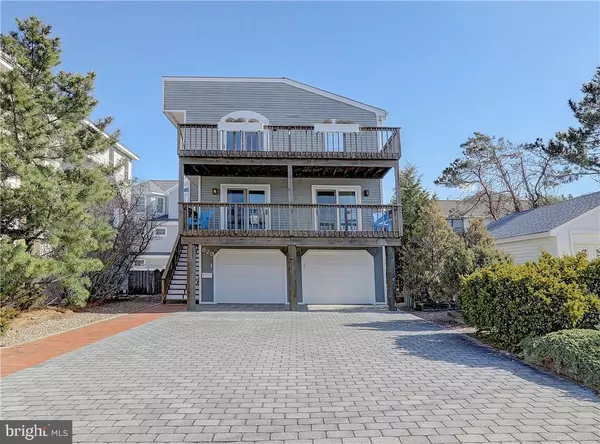 829 N BEACH AVE, Beach Haven, NJ 08008