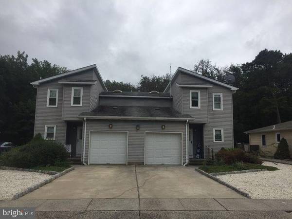 5 EMERALD DR #A+B, Barnegat, NJ 08005