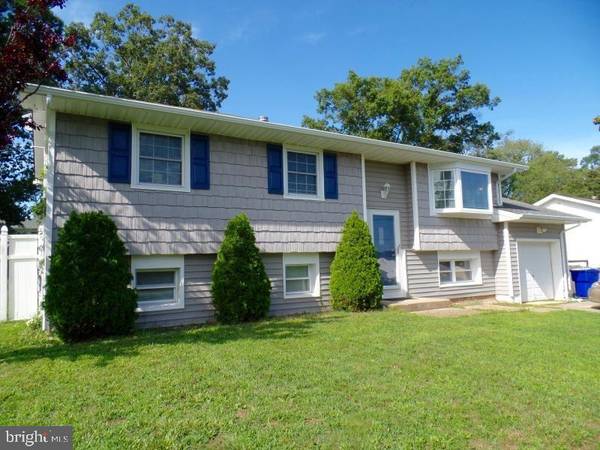 946 UTAH DR, Toms River, NJ 08753