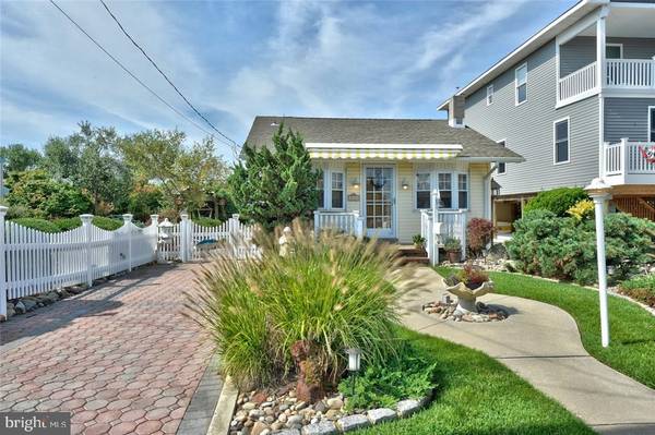 240 W 20TH ST, Ship Bottom, NJ 08008