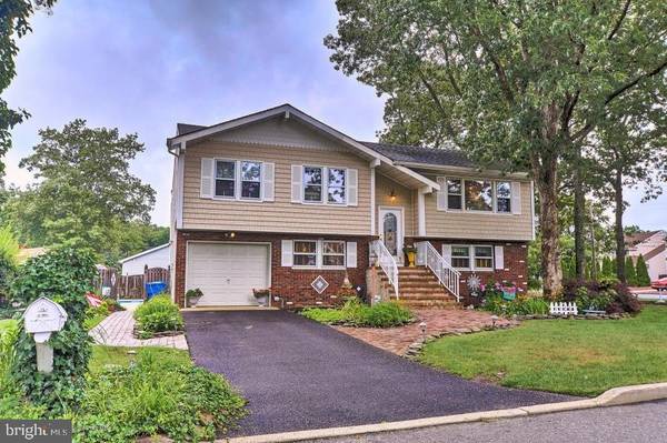 1156 WAKE FOREST DR, Toms River, NJ 08753