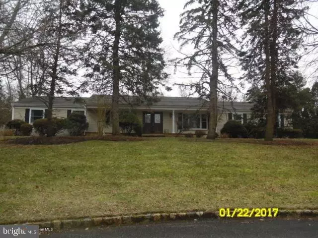 Holmdel, NJ 07733,10 WYNDMOOR WAY