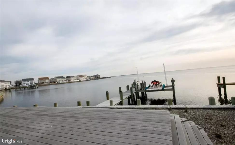 22 JIBSAIL DR, Bayville, NJ 08721