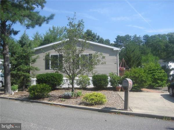 16 OAK TREE LANE LN, Manahawkin, NJ 08050