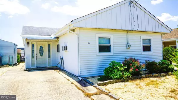 13 W MULLICA RD, Tuckerton, NJ 08087