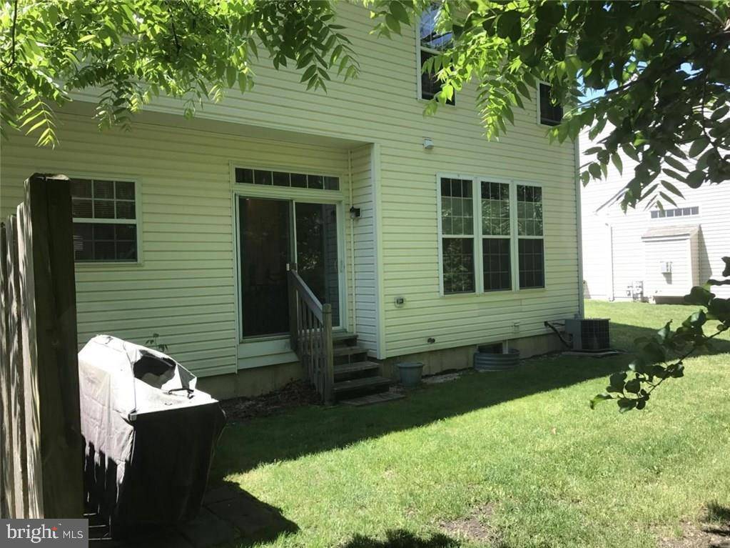 Bayville, NJ 08721,4 FOXMOOR LN