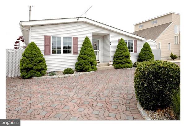 34 JONATHAN DR, Manahawkin, NJ 08050