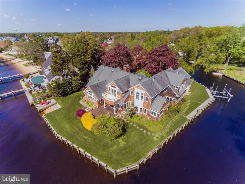 26 RIVER BEND DR, Toms River, NJ 08753