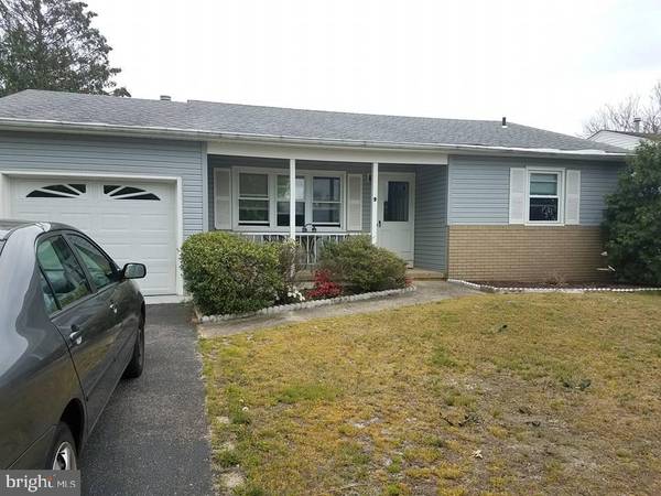 9 GOWER RD, Toms River, NJ 08757