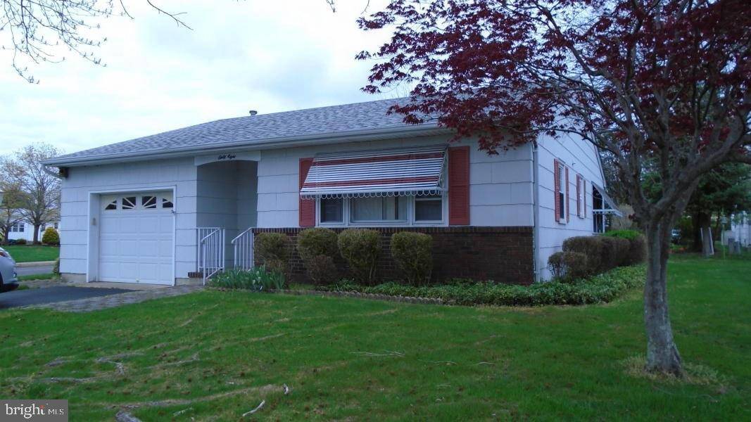 68 WESTBROOK DR, Toms River, NJ 08757