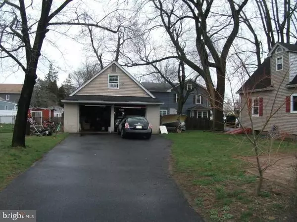 Red Bank, NJ 07701,52 CARPENTER ST