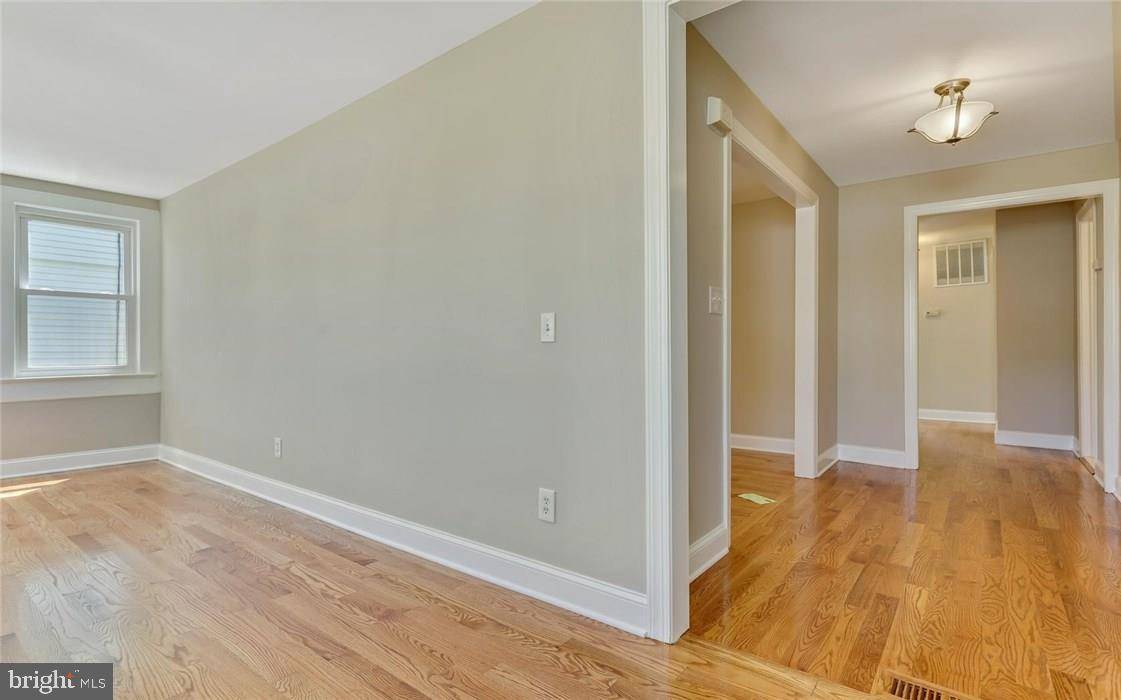 Ocean Gate, NJ 08740,40 W POINT PLEASANT AVE