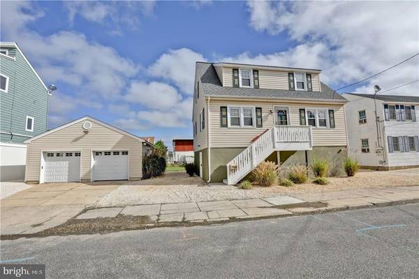 9 E MASSACHUSETTS AVE, Long Beach Township, NJ 08008