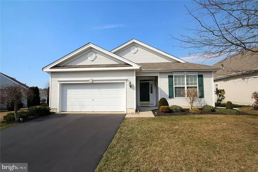 65 POND VIEW CIR, Barnegat, NJ 08005