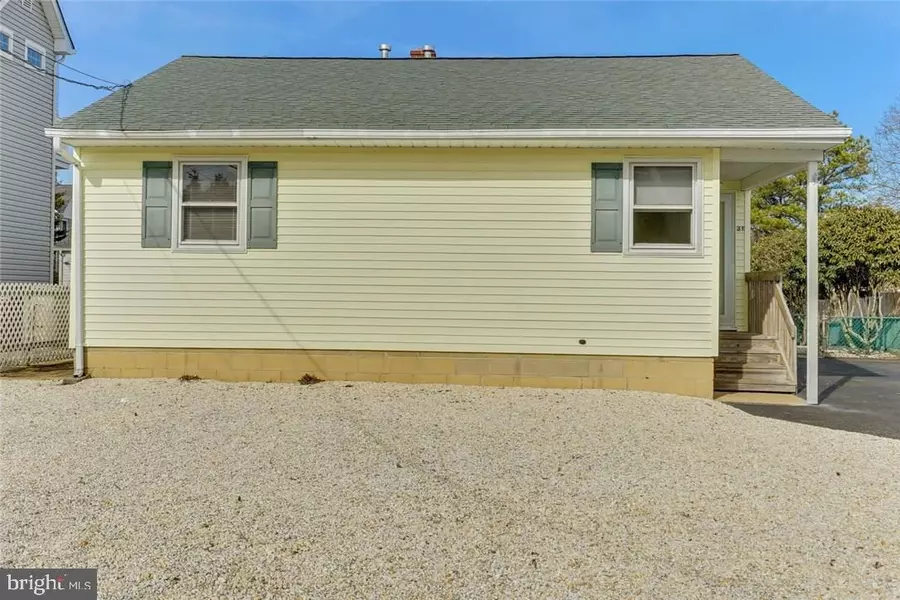 31 SAND BAR DR, Bayville, NJ 08721