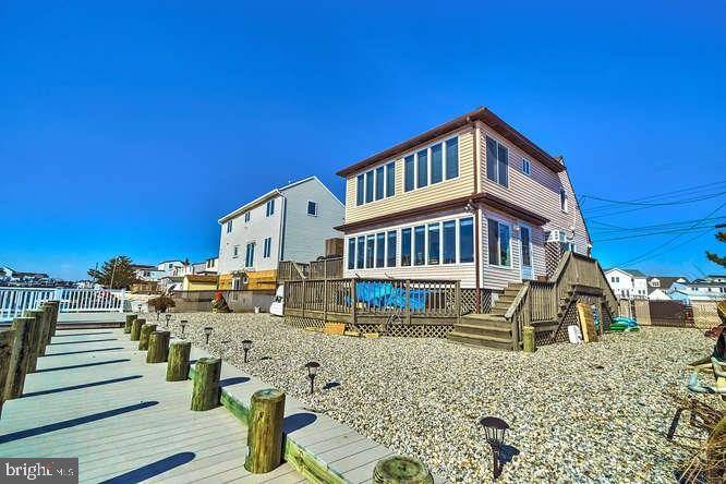 Manahawkin, NJ 08050,364 MORRIS BLVD