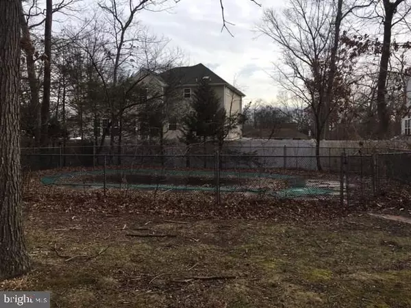 Bayville, NJ 08721,409 EISENHOWER AVE