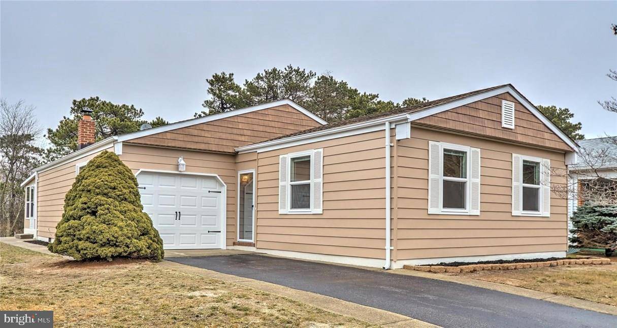 16 W SANTIAGO DR, Toms River, NJ 08757